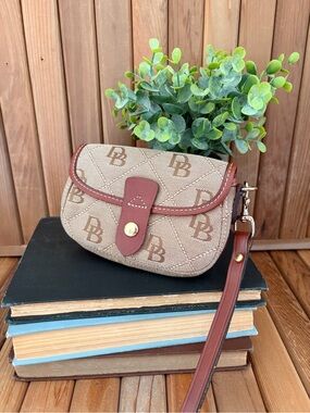 Dooney & Bourke DB Monogram Canvas Wristlet Pouch in Brown Classic Print, EUC